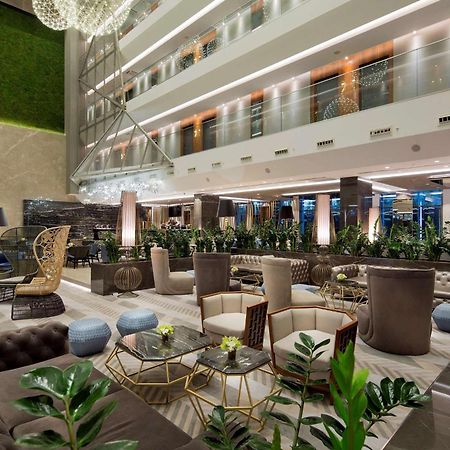 伊斯坦布尔希尔顿逸林酒店 - 皮亚利帕萨 外观 照片 Lobby