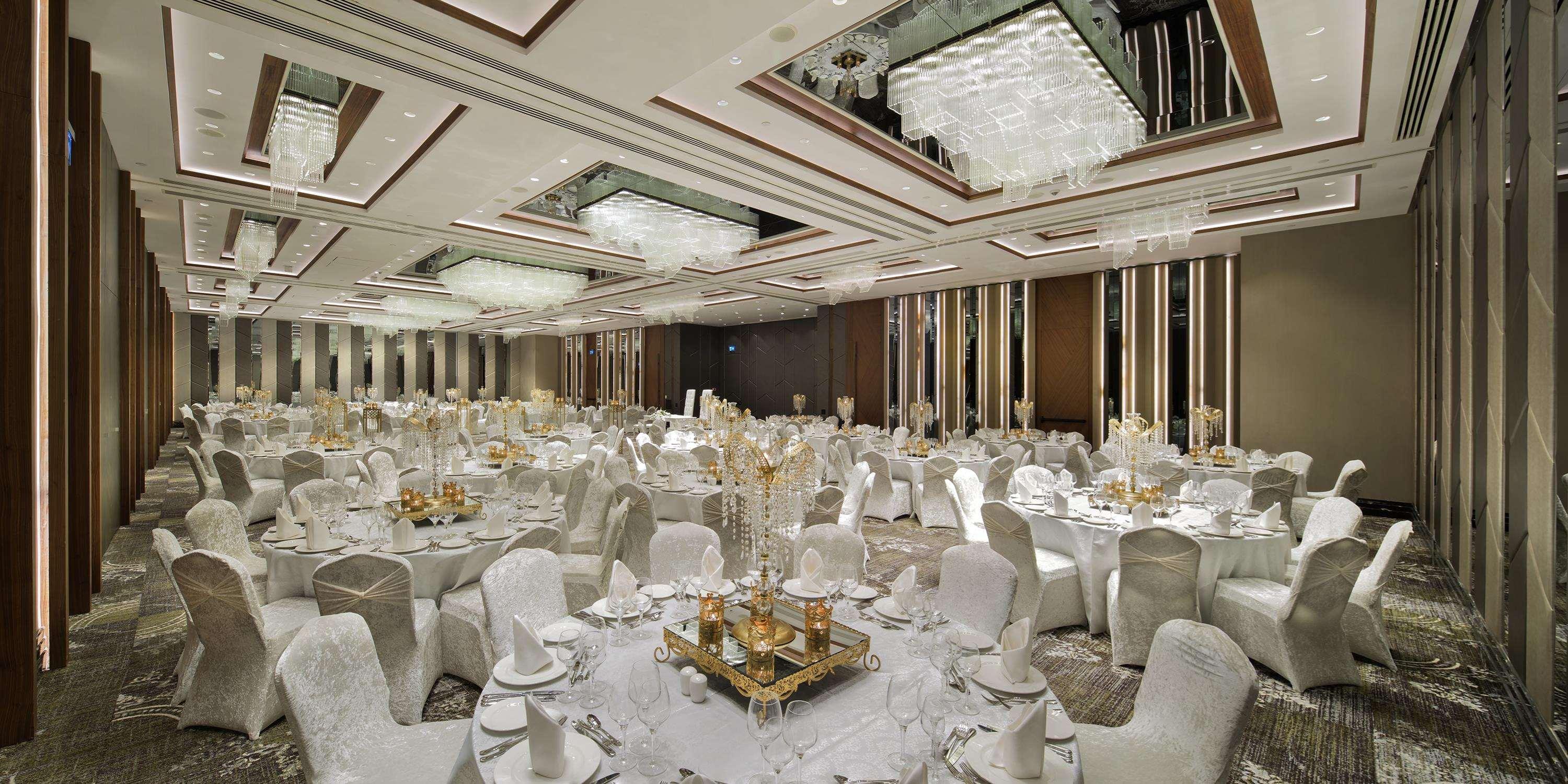伊斯坦布尔希尔顿逸林酒店 - 皮亚利帕萨 外观 照片 The ballroom