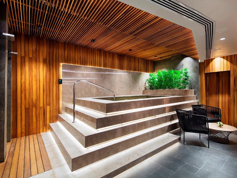 伊斯坦布尔希尔顿逸林酒店 - 皮亚利帕萨 外观 照片 The spa at The Standard, East Village