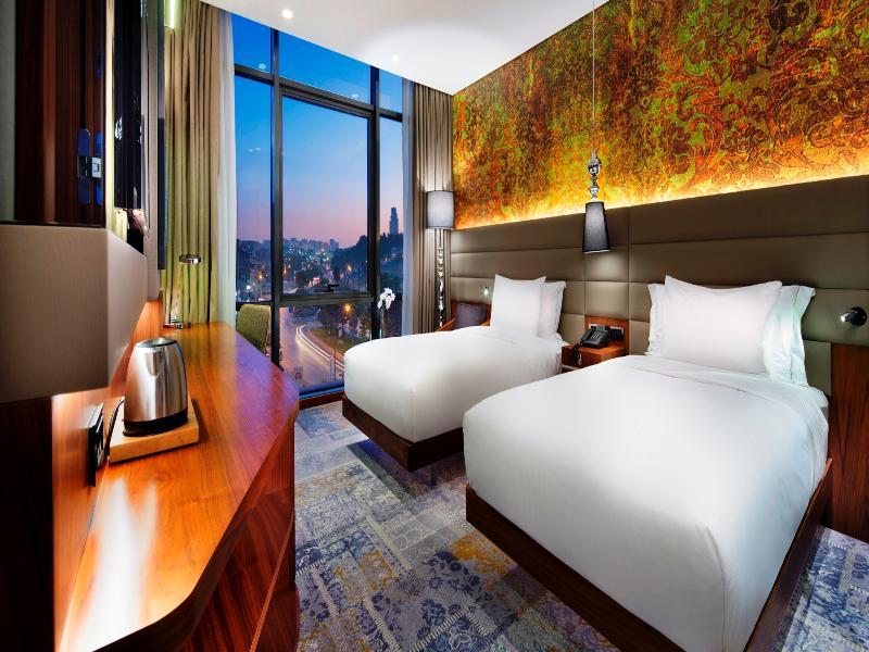 伊斯坦布尔希尔顿逸林酒店 - 皮亚利帕萨 外观 照片 Deluxe Room